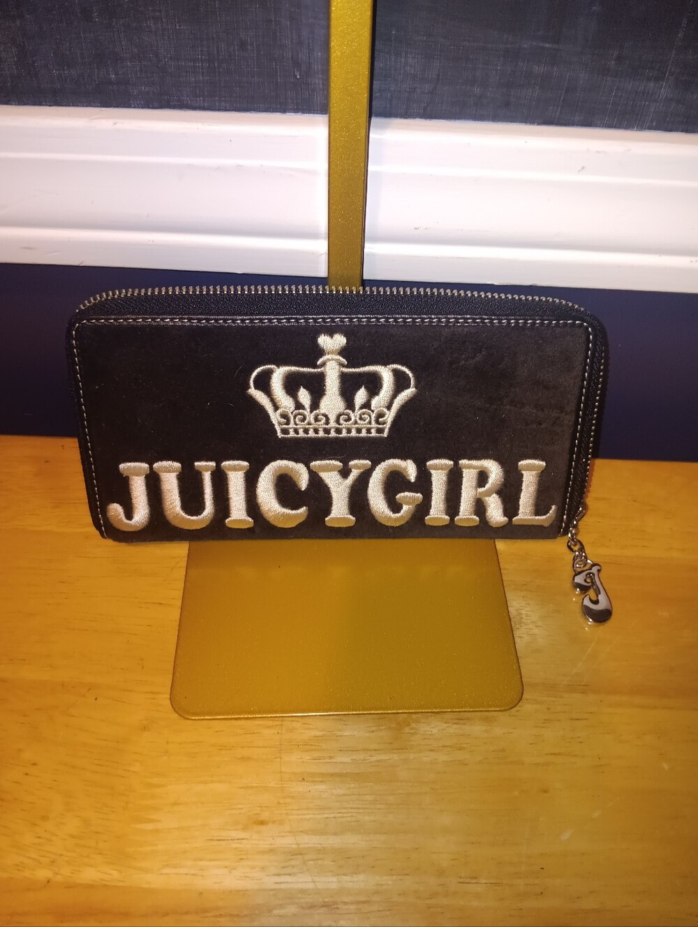 Juicy Couture Vintage Y2k Velour Zippy Wallet
